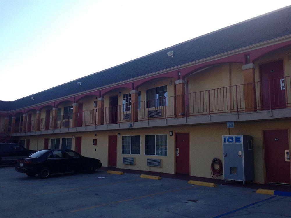 Value Inn Bellflower Eksteriør billede