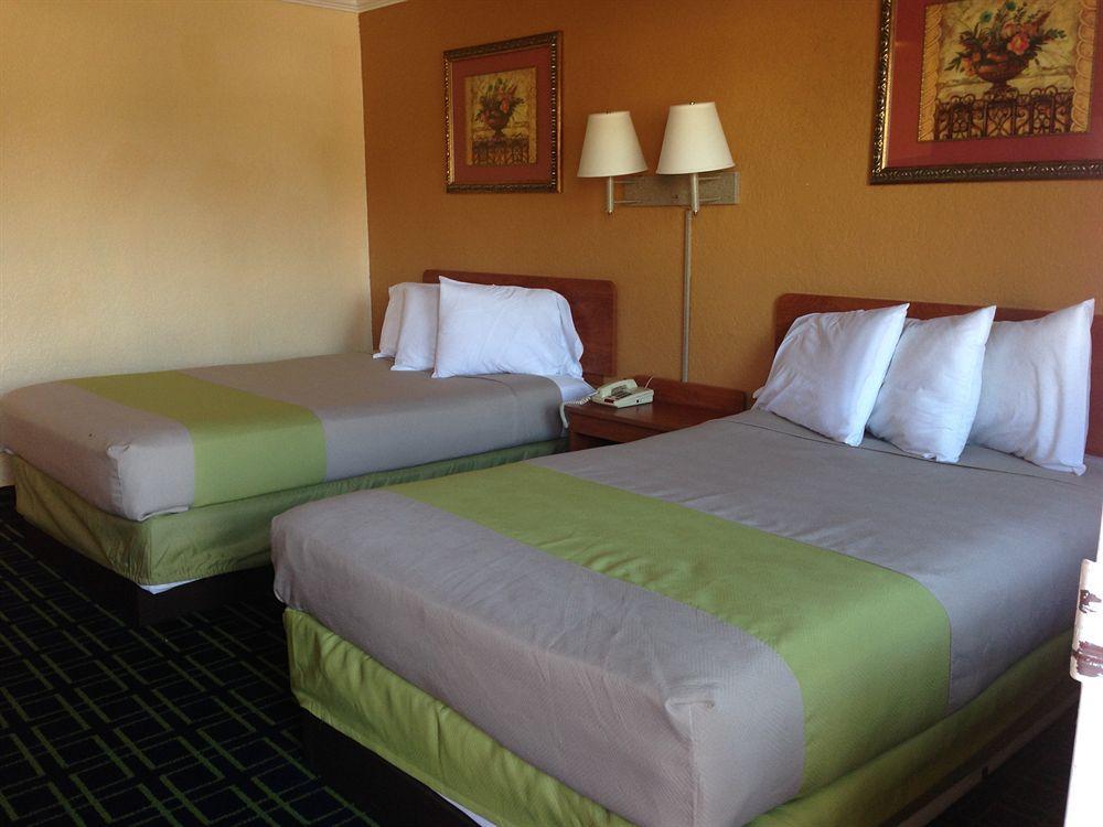 Value Inn Bellflower Eksteriør billede